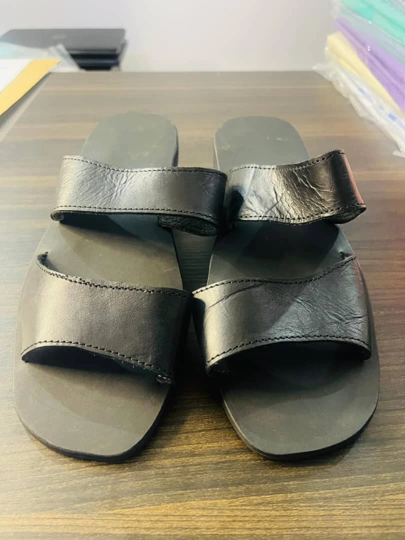 Chaussures en Cuir--Le Choix Idéal pour un Look Sophistiqué