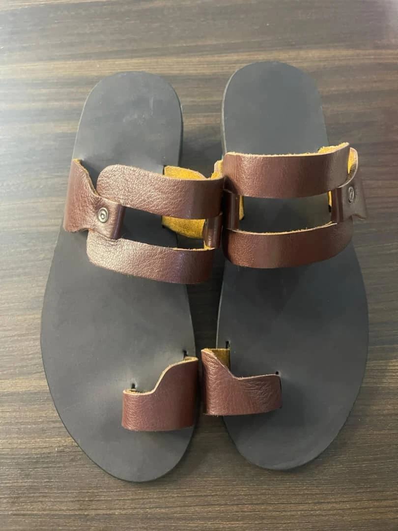 Chaussures en Cuir---Le Choix Idéal pour un Look Sophistiqué