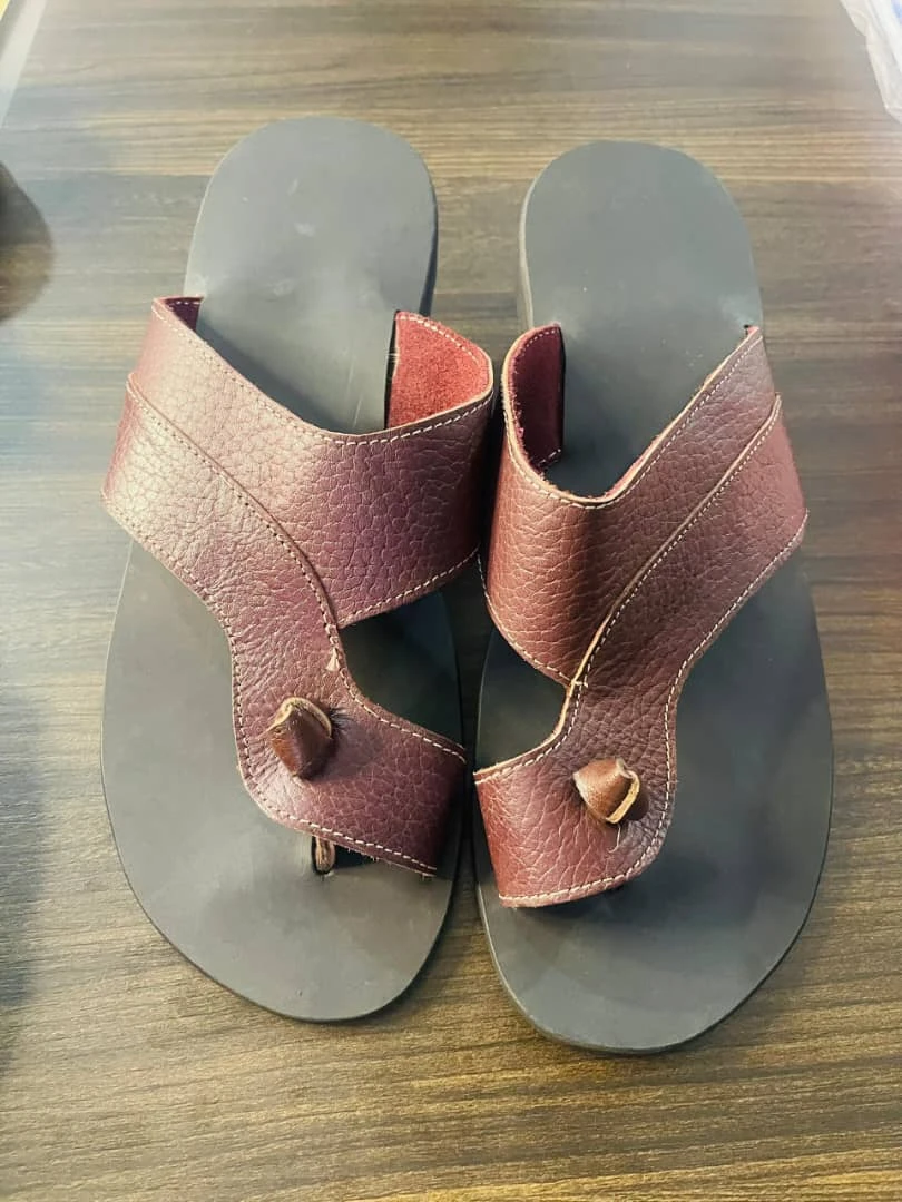 Chaussures en Cuir --Le Choix Idéal pour un Look Sophistiqué