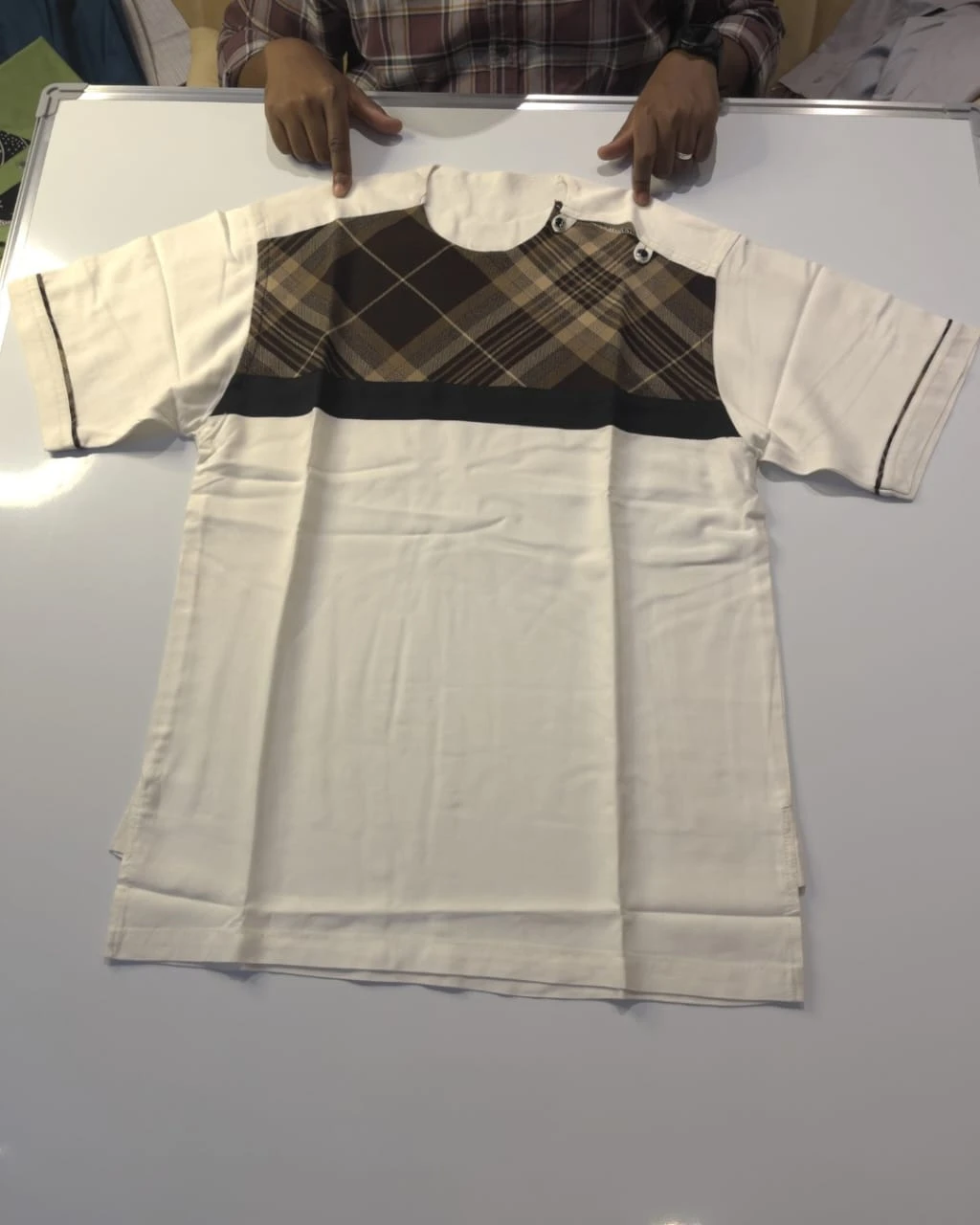 Chemises et Costumes Sur Mesure – Coton, Lin, Pagne pour un Style Unique