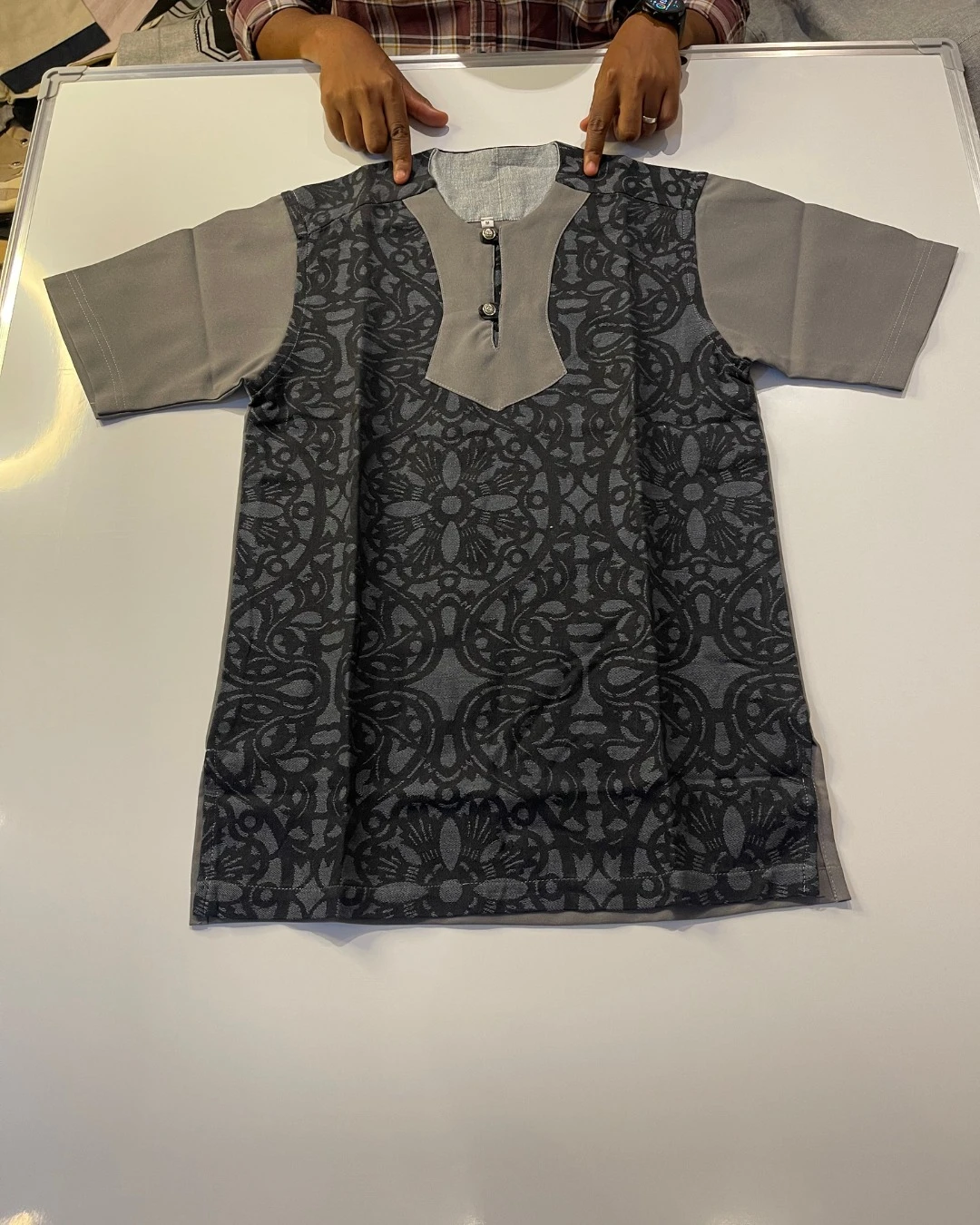 Chemises et Costumes Sur Mesure – Coton, Lin, Pagne pour un Style Unique