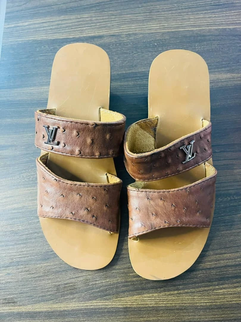 Sandale Homme en Cuir Véritable – Élégance, Confort & Légèreté